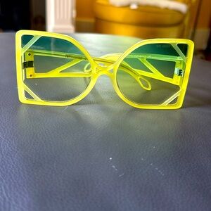 Poppy lissiman Sunnies